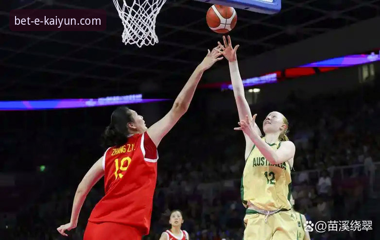 中国女篮资格赛关键胜利的战术深度解析：从“一大四小”到双塔制胜